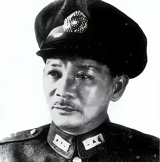 这个人，就是当时的第四战区司令长官——张发奎。

在那个国民党上下一片反共叫嚣、
