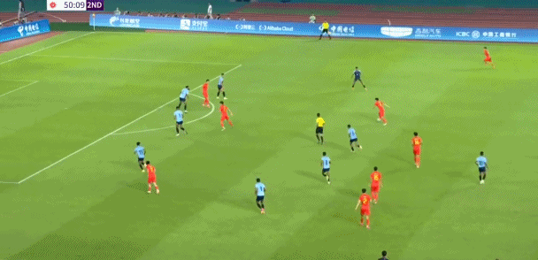 戴伟浚的世界波，让解说给说笑喷了[捂脸]，咪咕的解说员还是有料的，心情愉悦，五味