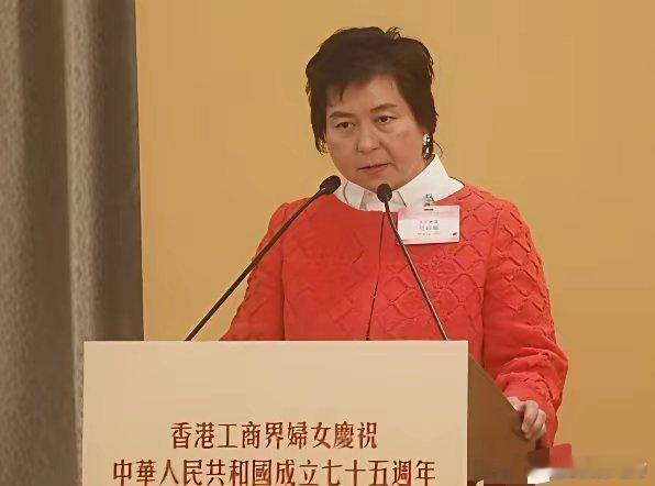 何鸿燊女儿何超蕸去世，查了一下，她才60岁呀，是和二房的女儿，何超琼的亲妹妹！何
