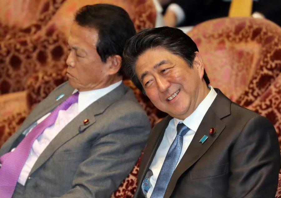 把首相高市早苗形如为后代，既然生了就要养，麻生太郎这是打算“家天下”？
麻生太郎