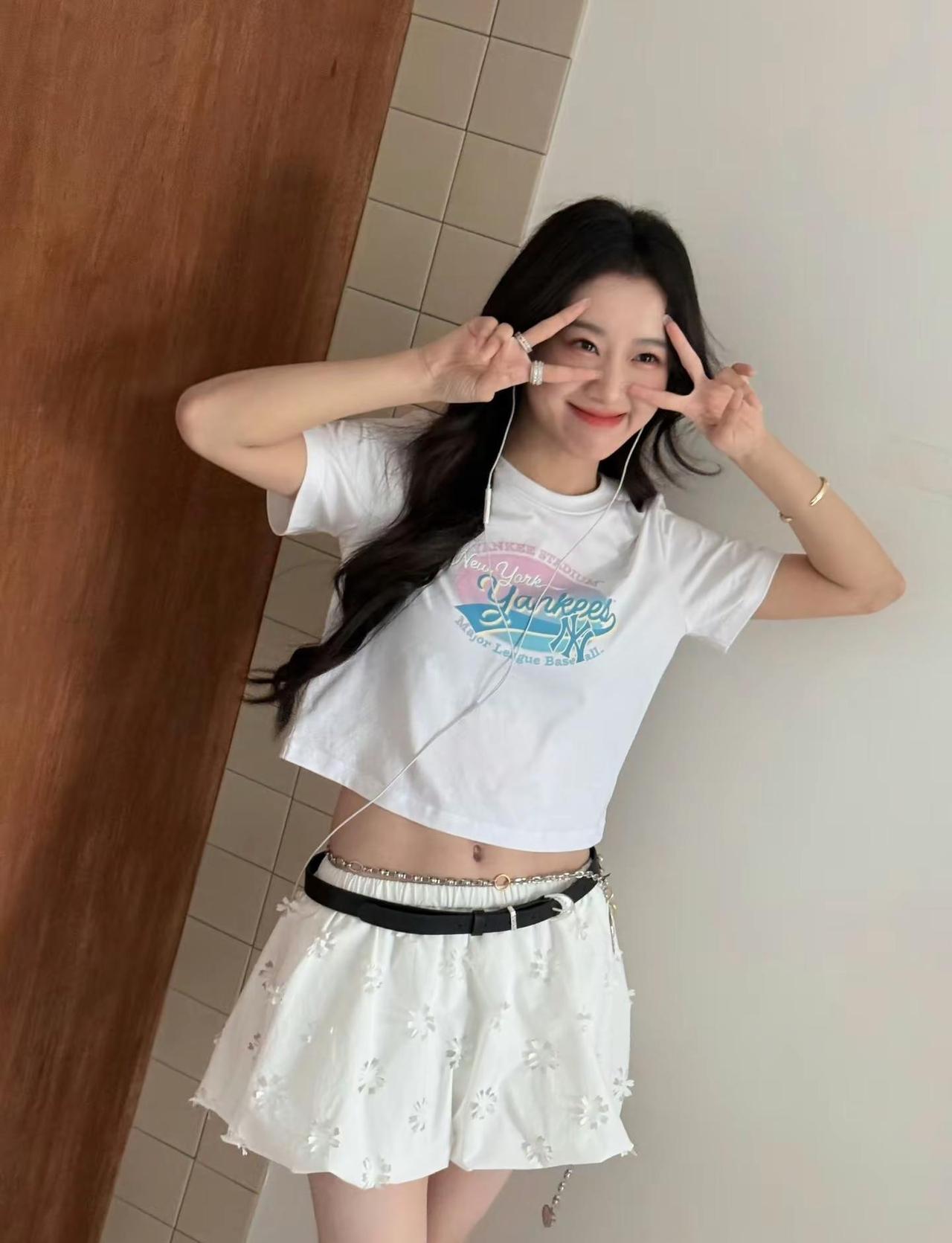 完全女爱豆包来的，门面担当。小气鬼 包上恩 欧尼 学姐