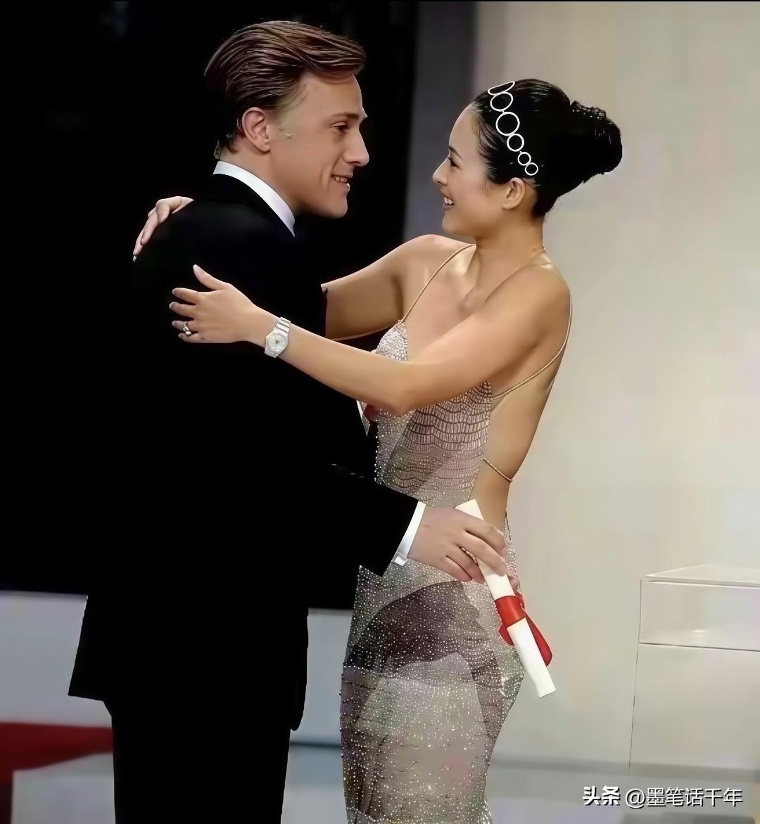 被章子怡美到失语！

谁懂啊！刷到这张章子怡的照片，直接被美到挪不开眼～不愧是“
