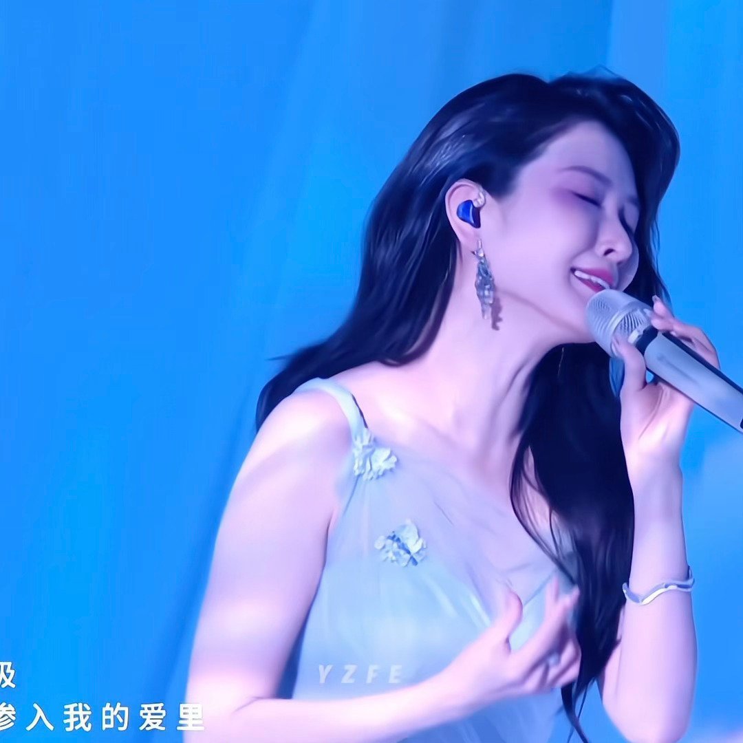 徐洁儿为什么会没人选 业务能力能打，舞台完成度极高，每一句都唱进心里，和声细节拉