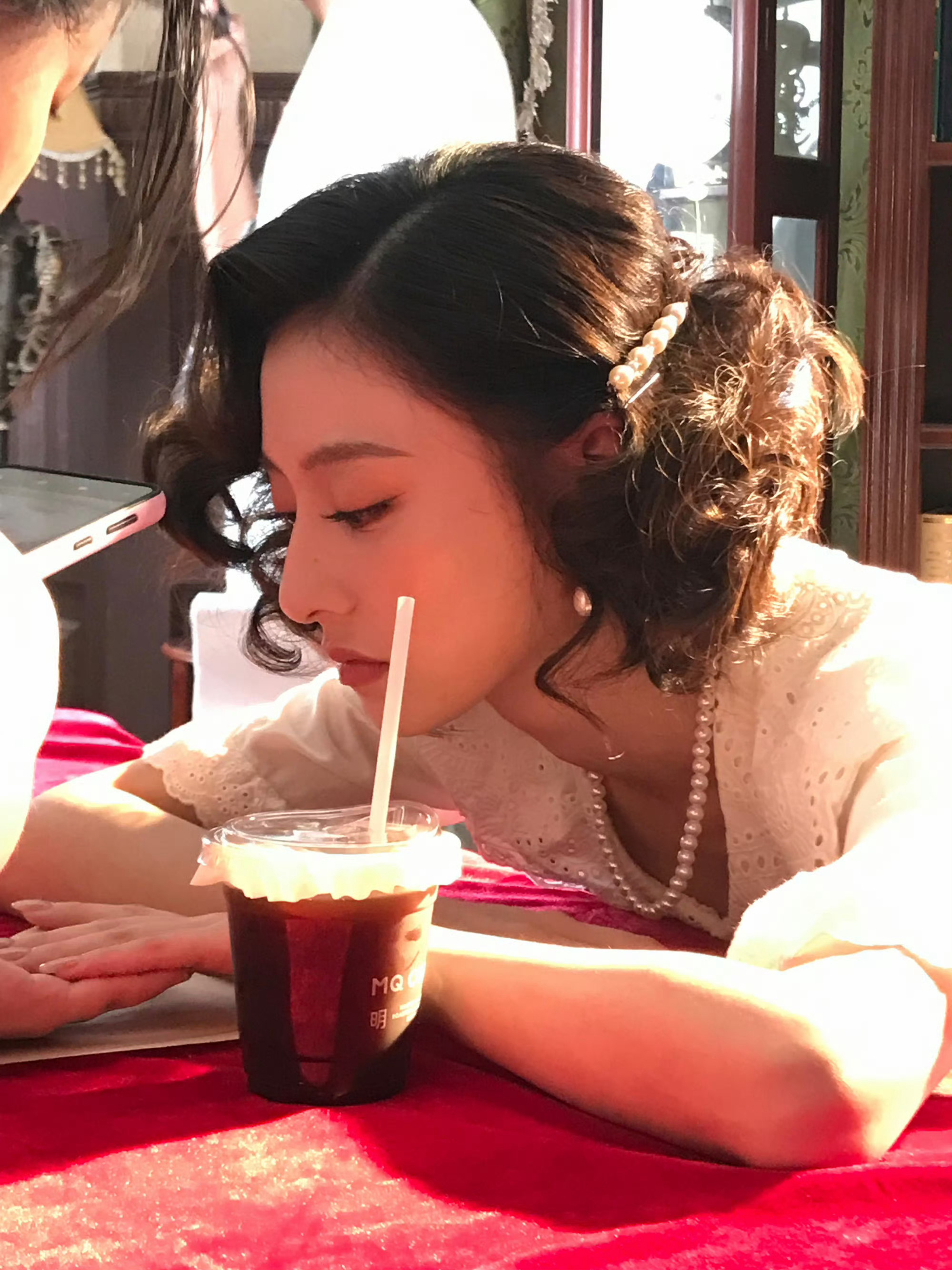 胡连馨在复制粘贴的时代，你是手写的诗