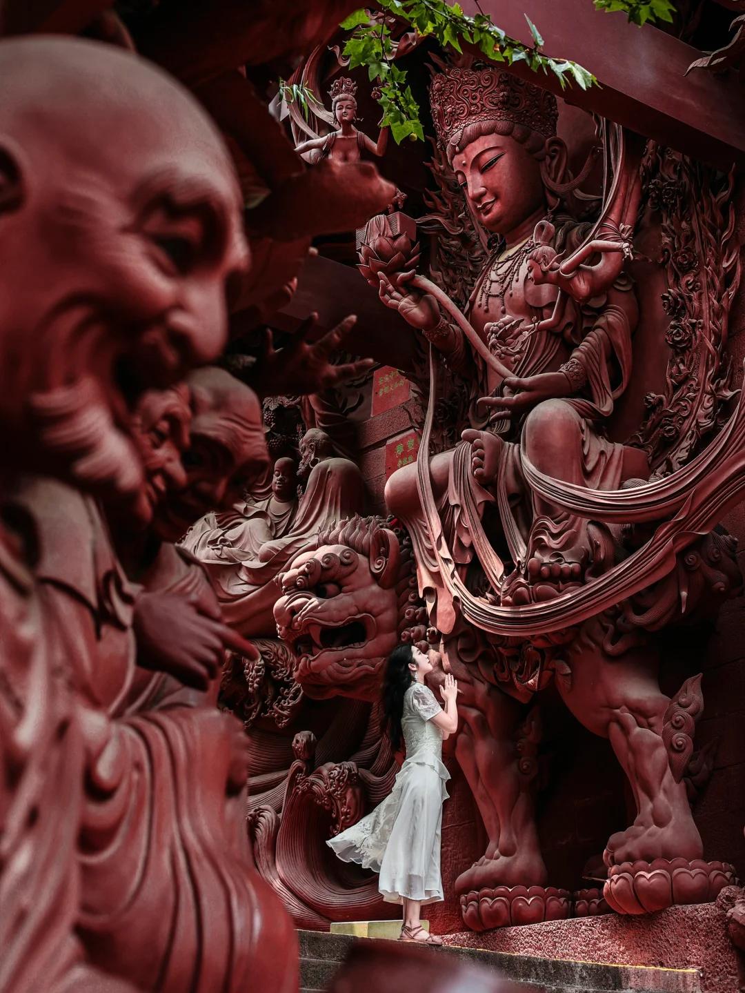 真的不敢相信！重庆周边居然有一座魔幻古寺