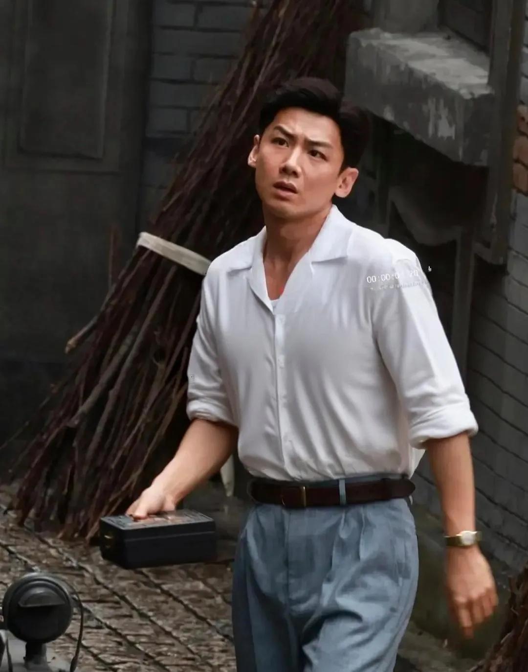白……白……白敬亭？ 