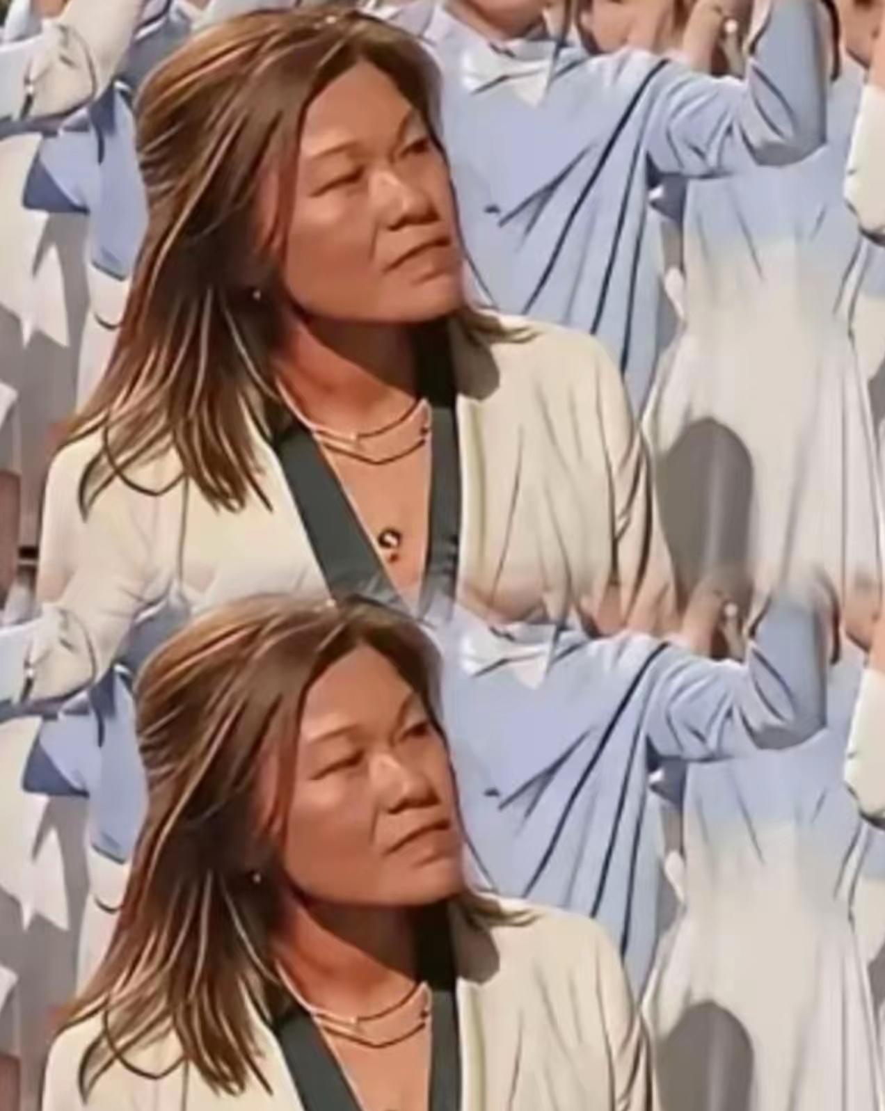 你敢信？
这位竟是特朗普访华时的翻译！
她叫钟岚，韩裔，毕业于蒙特雷国际研究学院