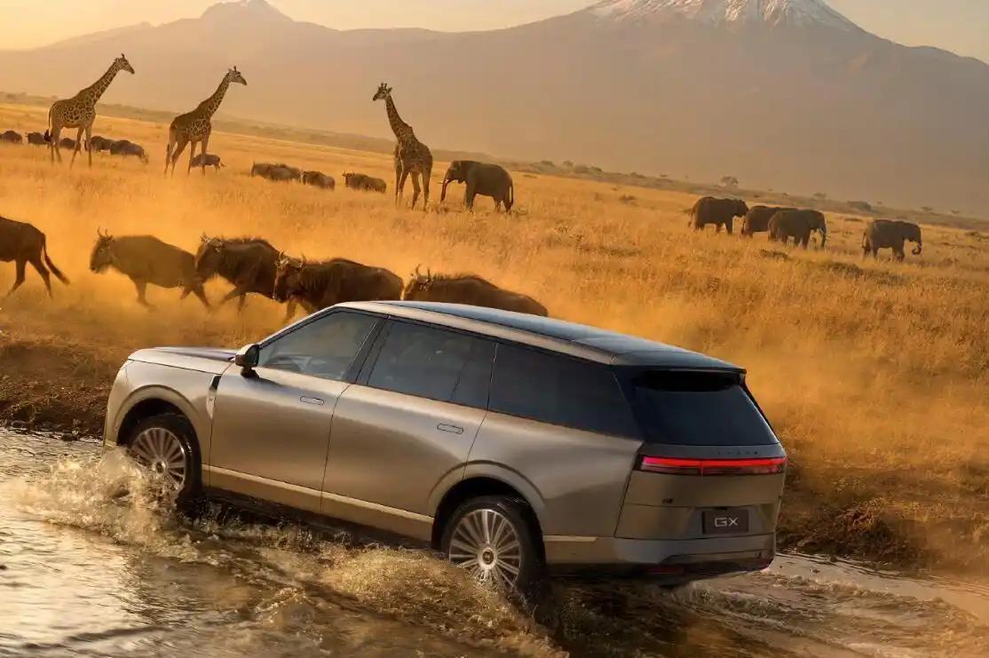 5365毫米。 这是蔚来ES9的车身长度。 比奔驰GLS长64毫米，比理想L9长