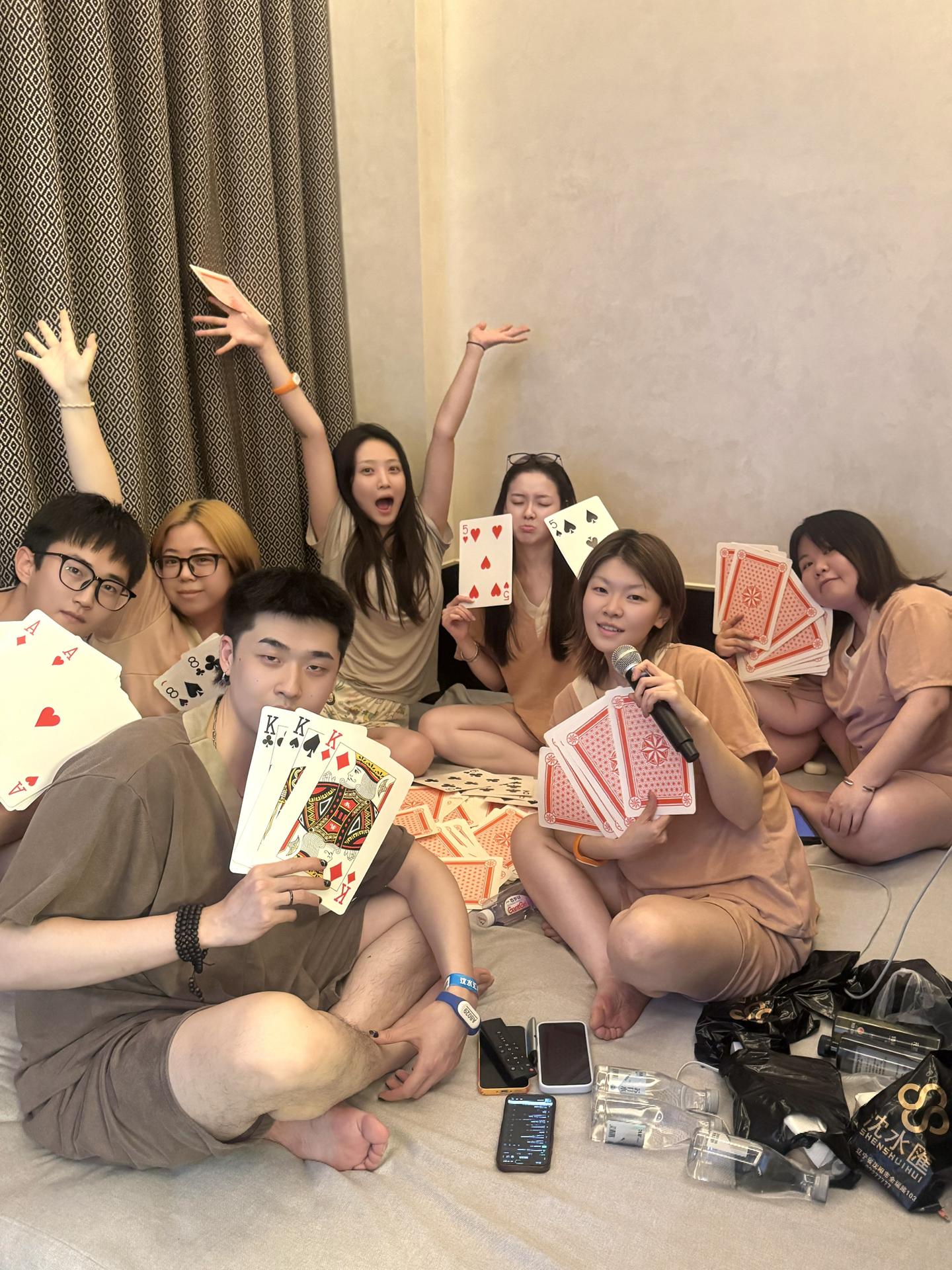 我的娱乐搭子们 老友记牌局