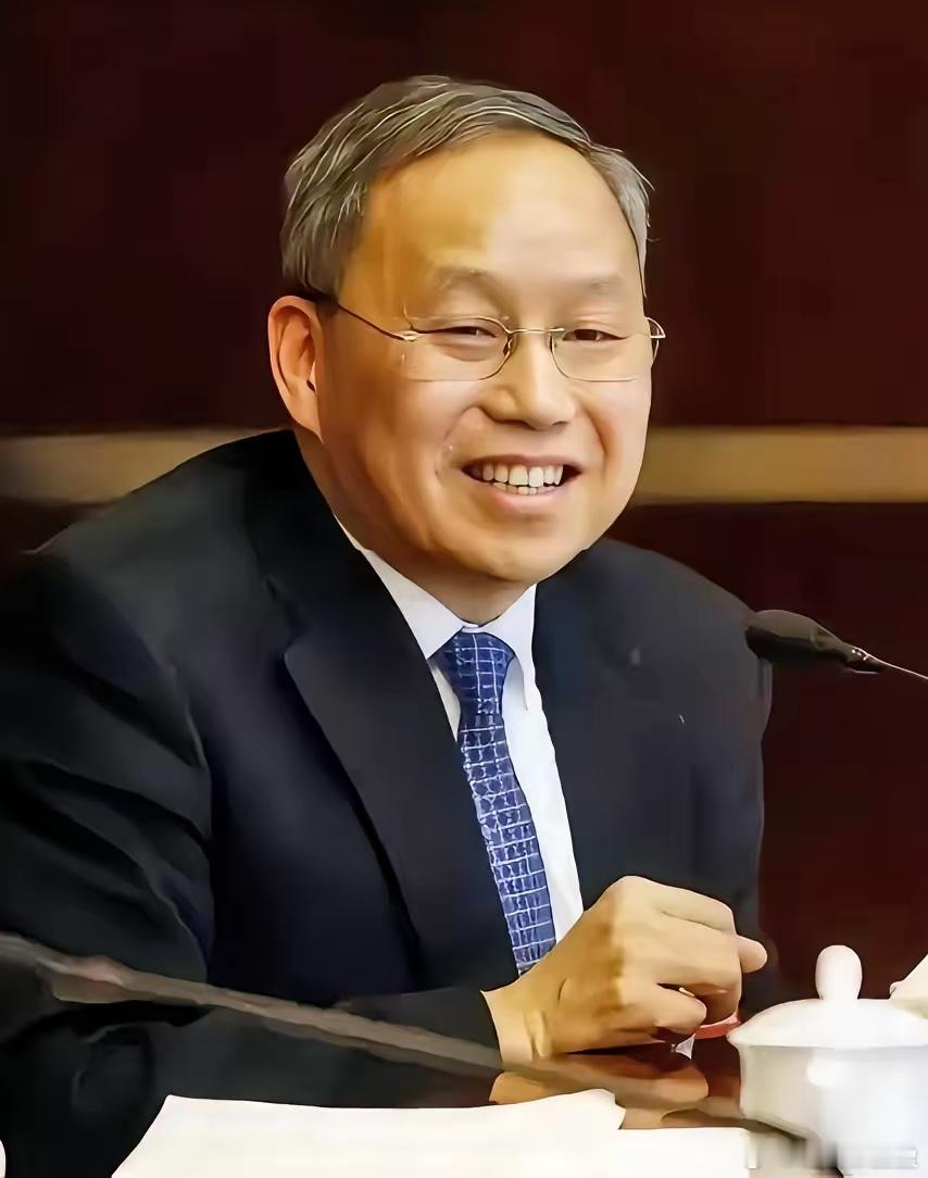 我敢打包票赛力斯跟华为复合后，就算给张总十个亿，他估计也不会再甘心当华为的“代工