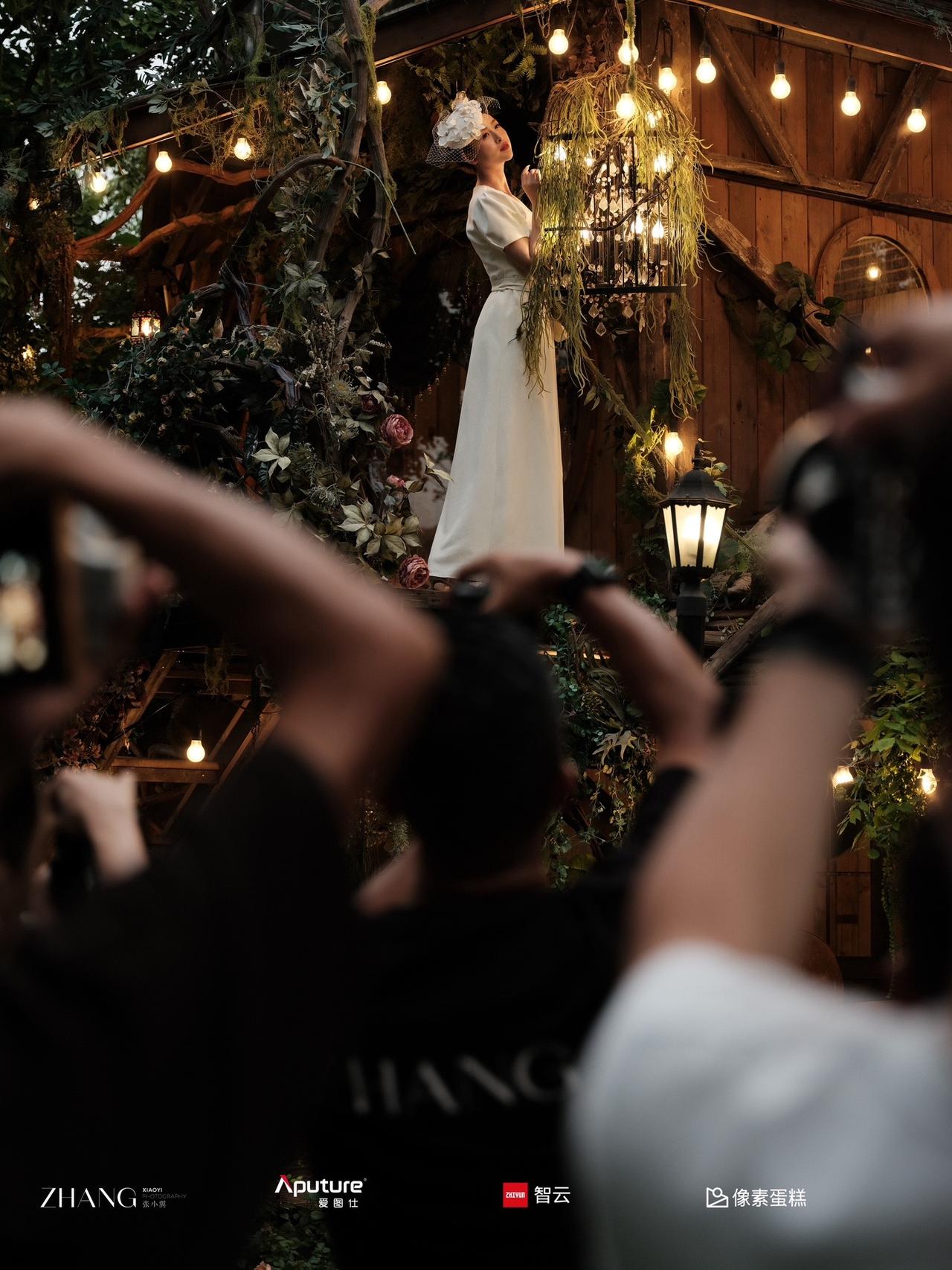 分享一些7月才结束这期大美成都外景人像创作WORKSHOP的教学瞬间 摄影教学 