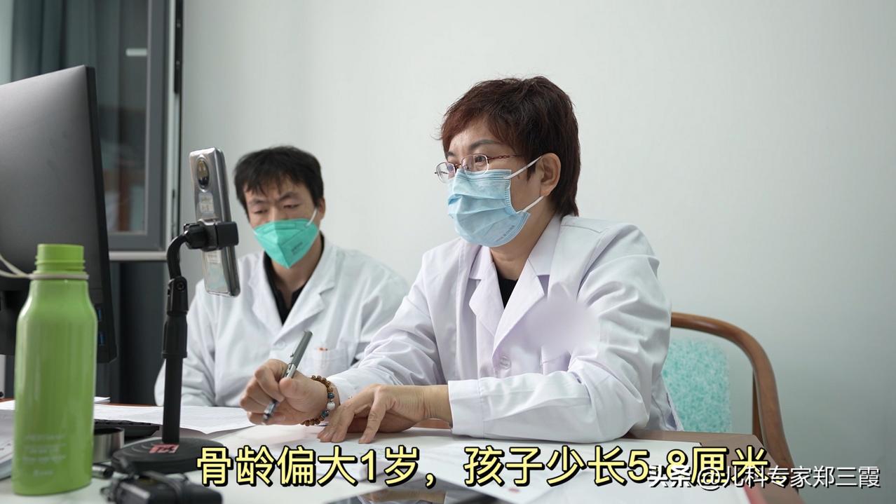 孩子骨龄偏大，控制骨龄，最简单的3个办法!
 
骨龄偏大，会压缩生长空间，提前停