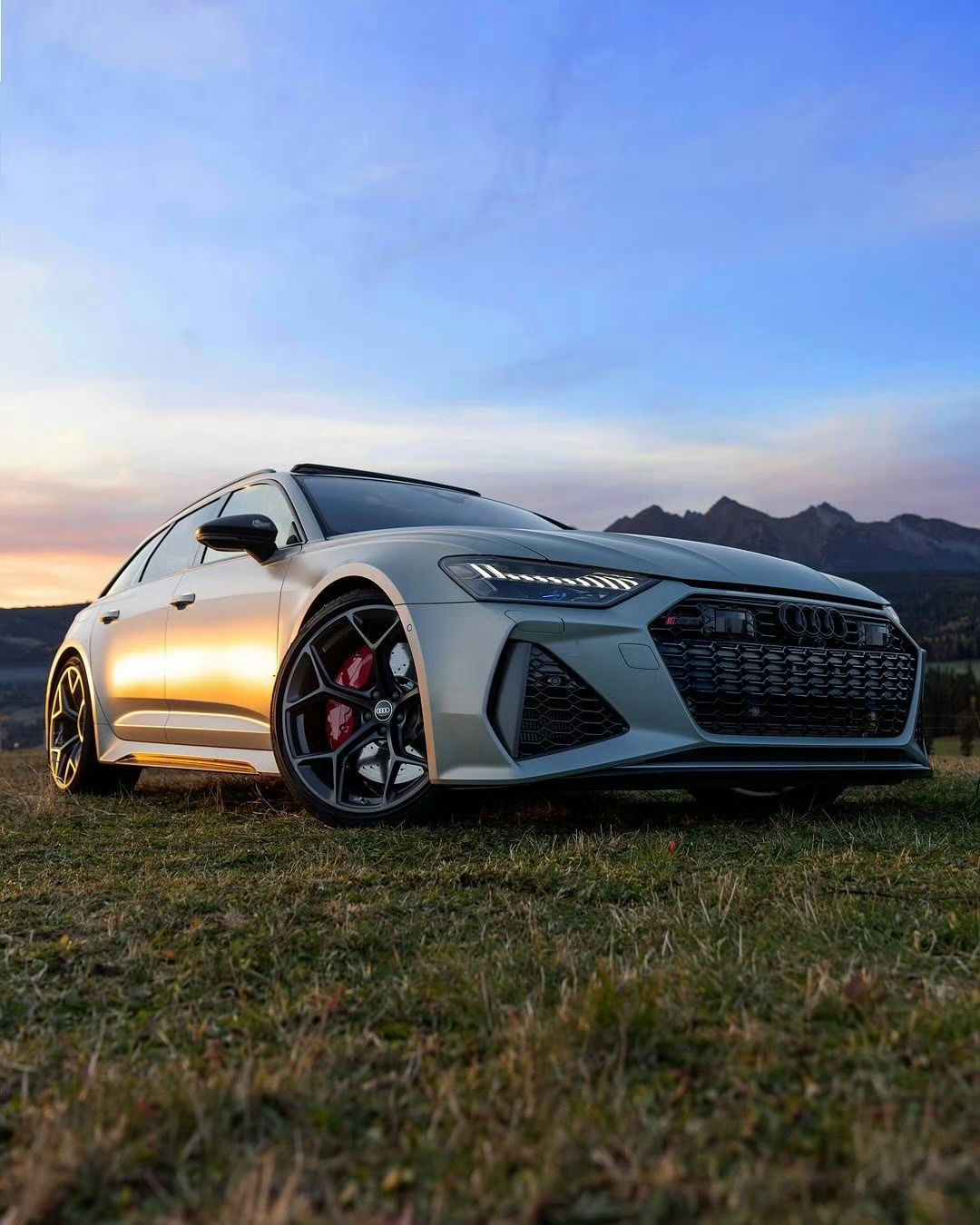 奥迪 RS6 Avant PerformanceYYDS 