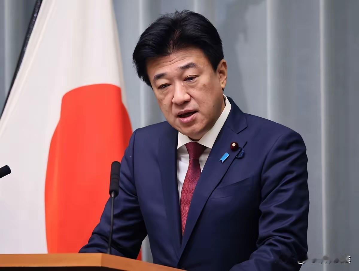 日本政府发言混乱 毫无核心内容，企图蒙混过关！休想！
 日本外相表示：所谓的“一