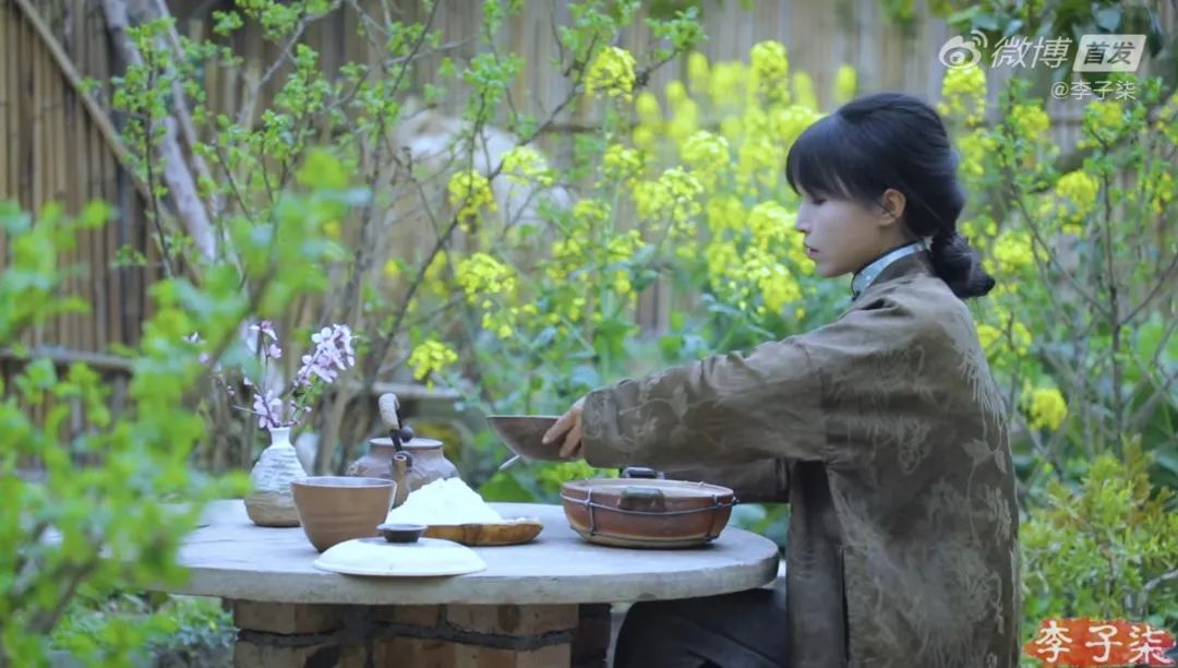 「李子柒」微博停更50天，李子柒怎么样了？
