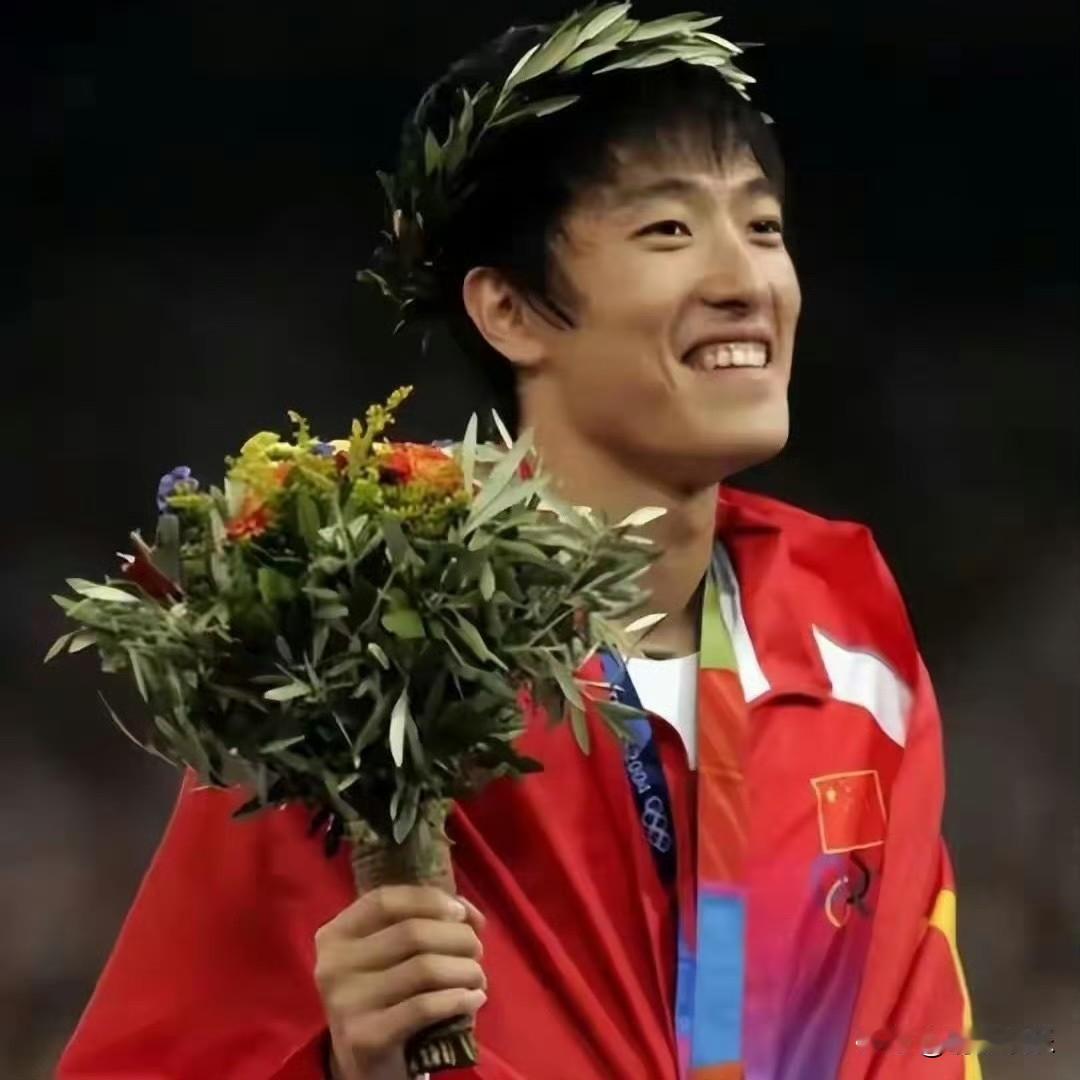 刘翔与初恋复合后定居上海，财富自由坚持丁克10年，越活越潇洒