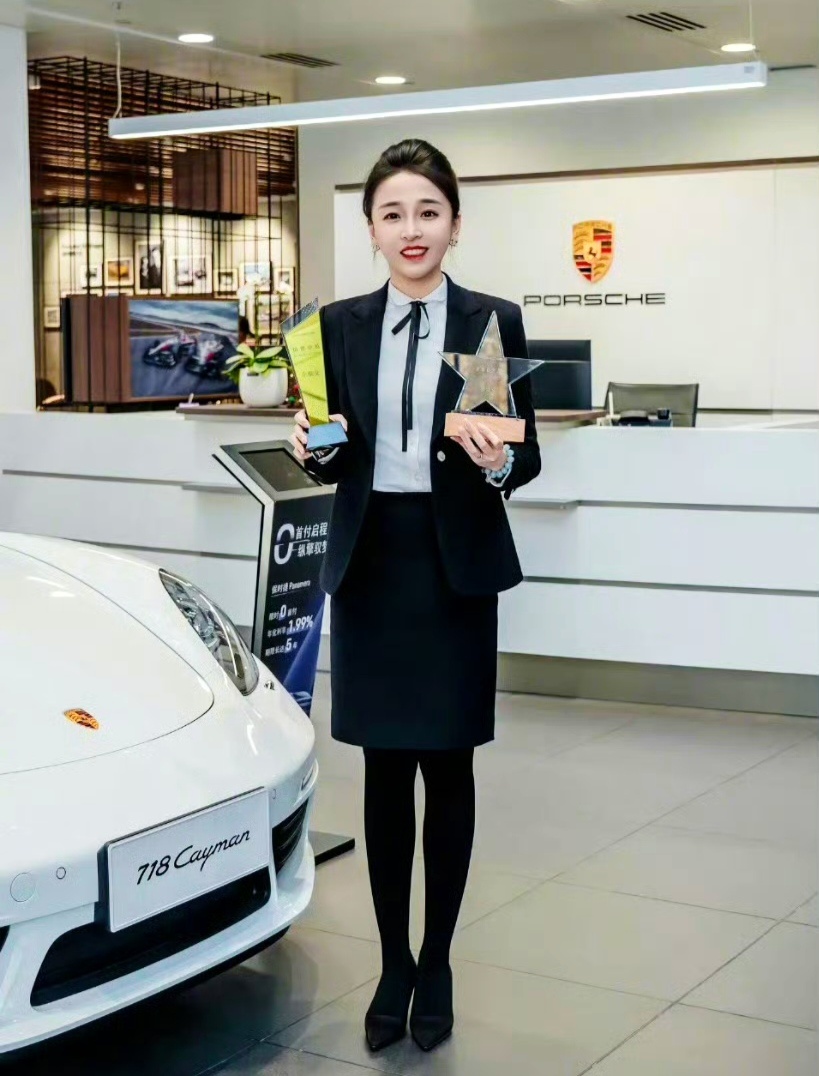 保时捷女销售再夺一季度销冠追求源于热爱，更来自真诚，保时捷这位女销冠确实牛！ 