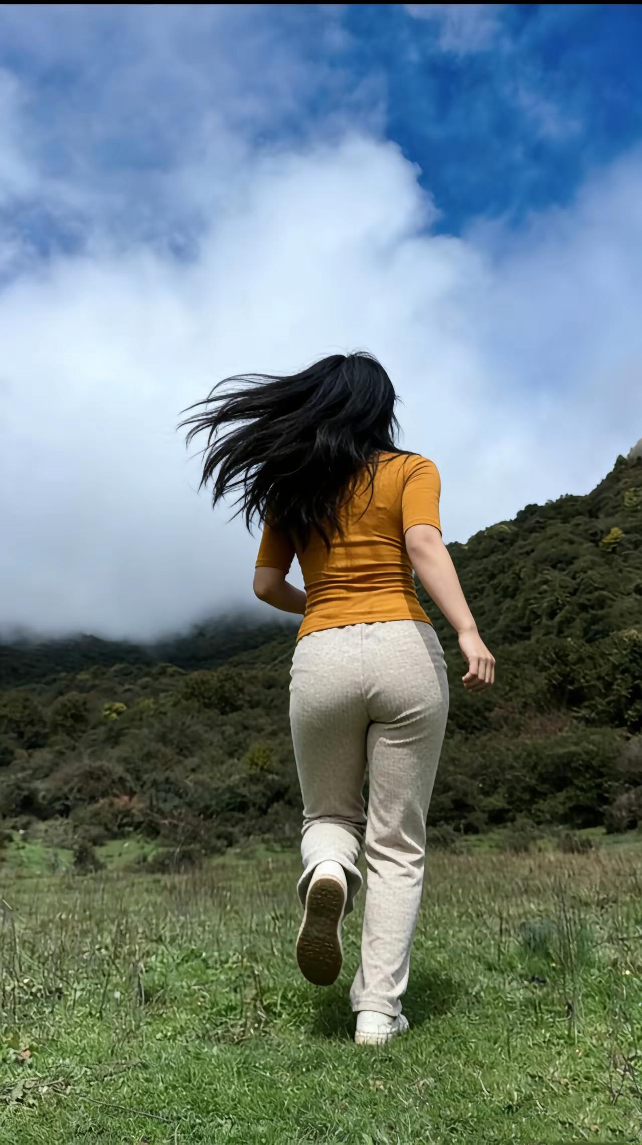 人生就是这样，人生就是一直在路上，一直在，一直在。。。。。。