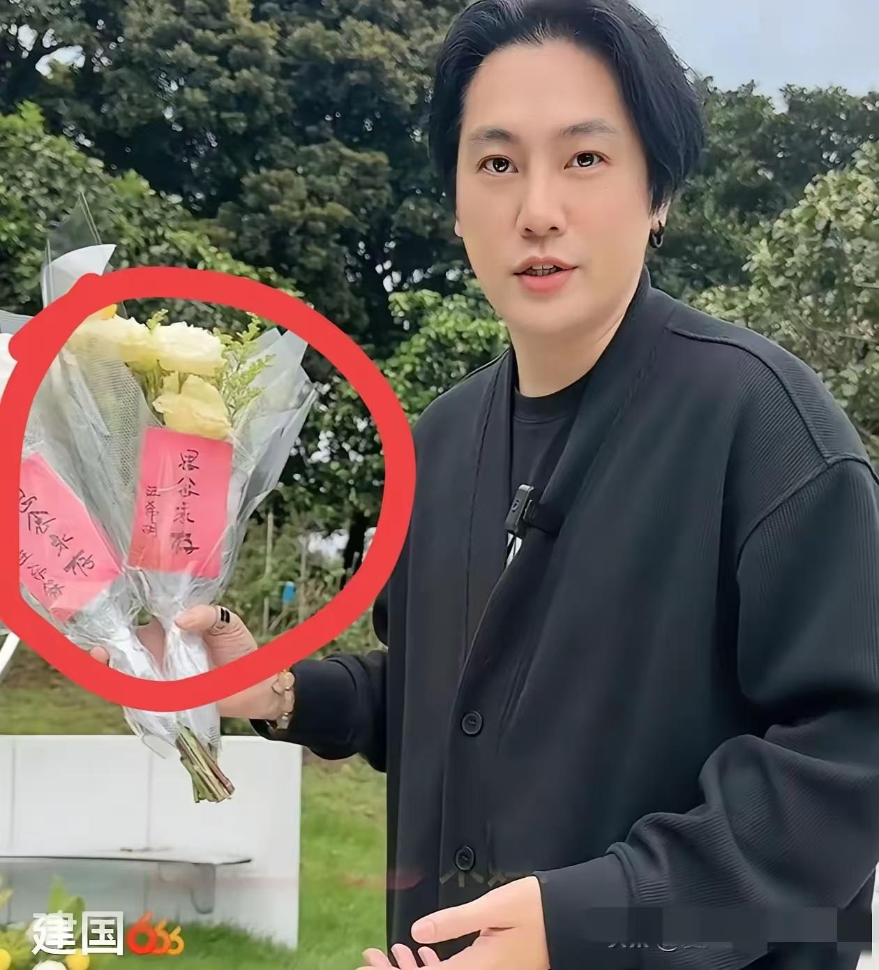 一直特别纳闷两个孩子都在台湾，为什么没有报道去见母亲呢，估计麻六计销量会更低了，