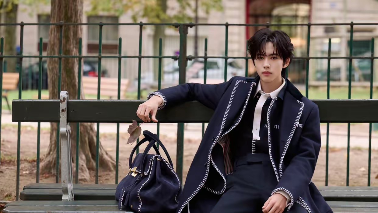 什么时候发这套大图🥺怎么能就自己留着装扮空间呢 ​​​