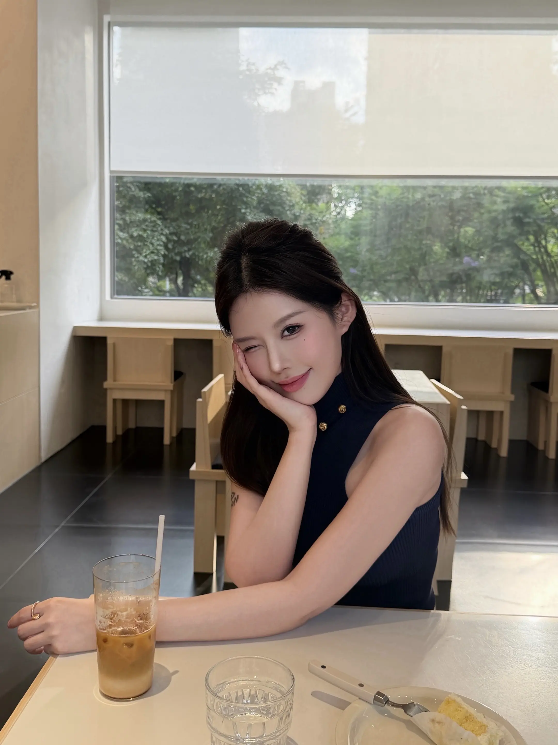 我承認 我自私 你的體溫我只想我一人享受。