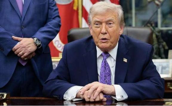 美国总统特朗普不查不知道，一查才知道，他是美国史上首位亿万富翁总统，很多人只知道