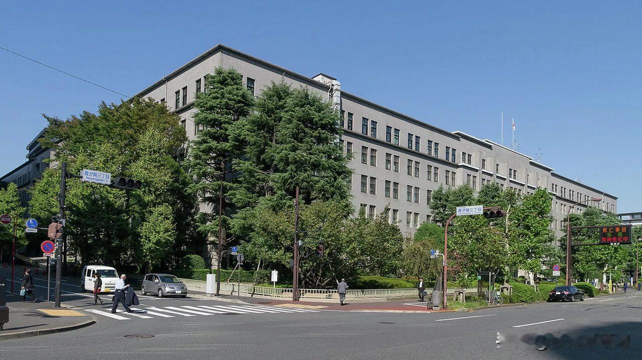 媒体：周五支撑日元的外汇干预或耗去日本约 340 亿美元

据彭博社报道，日本当