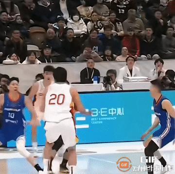 杨瀚森这一举火烧天惊掉了解说下巴！[震惊][震惊][震惊]