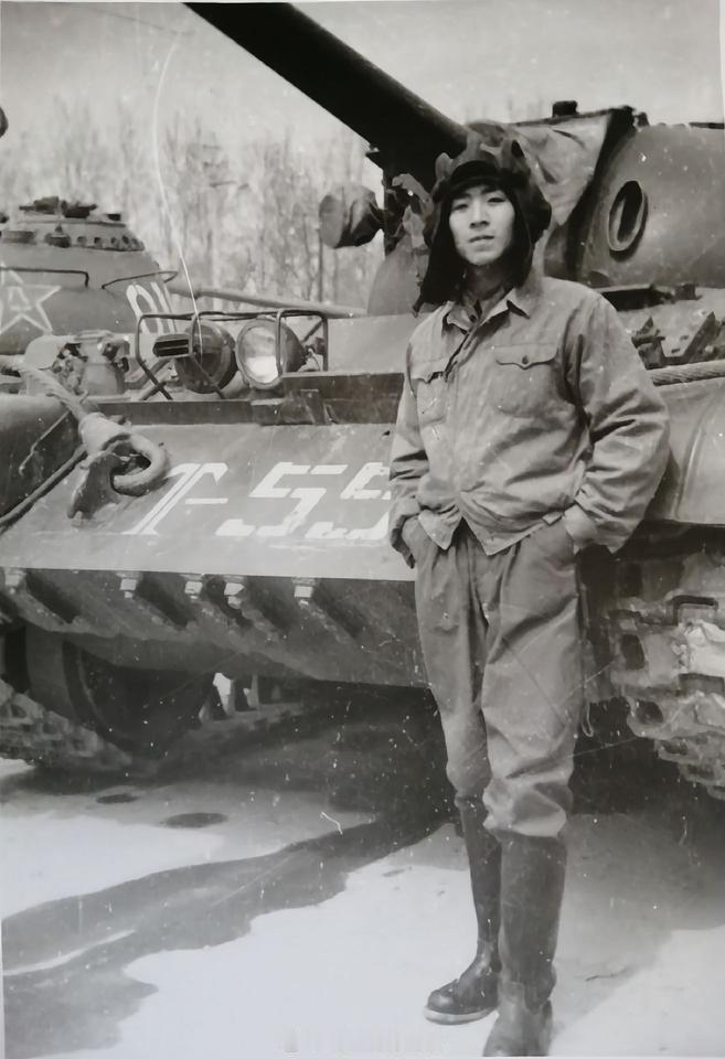 老照片（图1），相传是中国于1973年从巴基斯坦引进的其在印巴战争中缴获的印度T