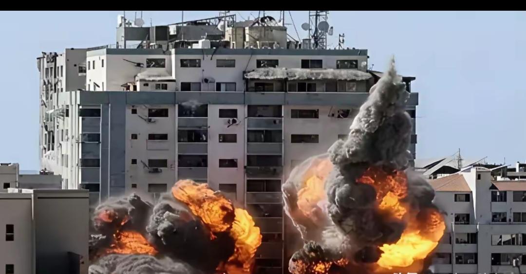 以色列终于猖狂到头了，如今进退维谷骑虎难下，和着泪水吞咽自己种下的苦果。
曾经吹