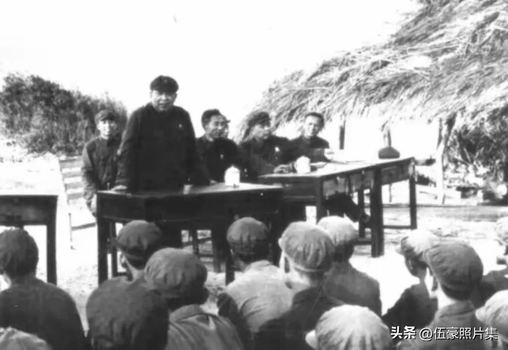 上世纪七十年代初，詹才芳将军担任广州军区副司令员兼军区民兵工作领导小组组长，他不