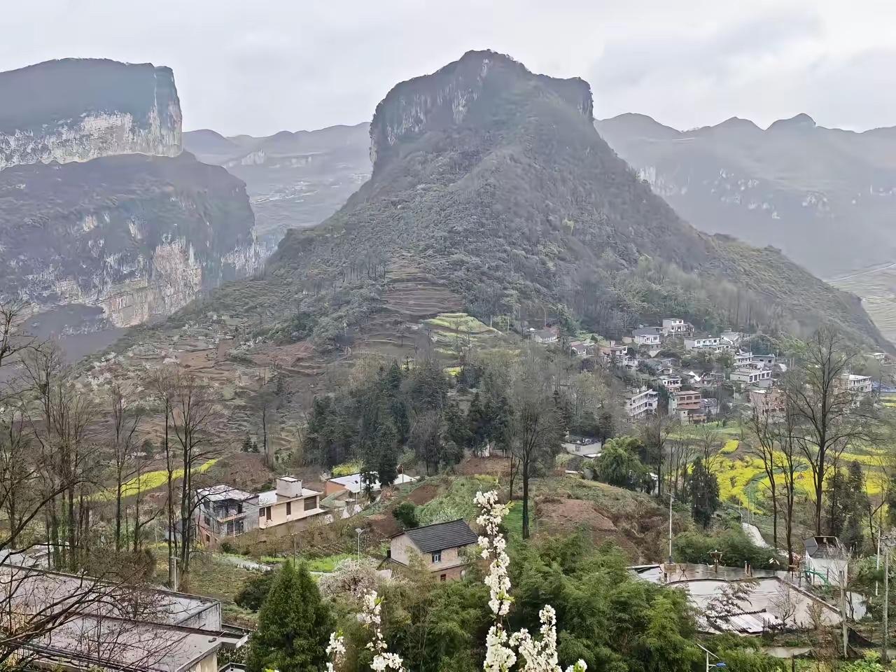 写了几年微头条，我才懂：没人看，根本不是你文笔差

做自媒体写到深夜，字斟句酌改