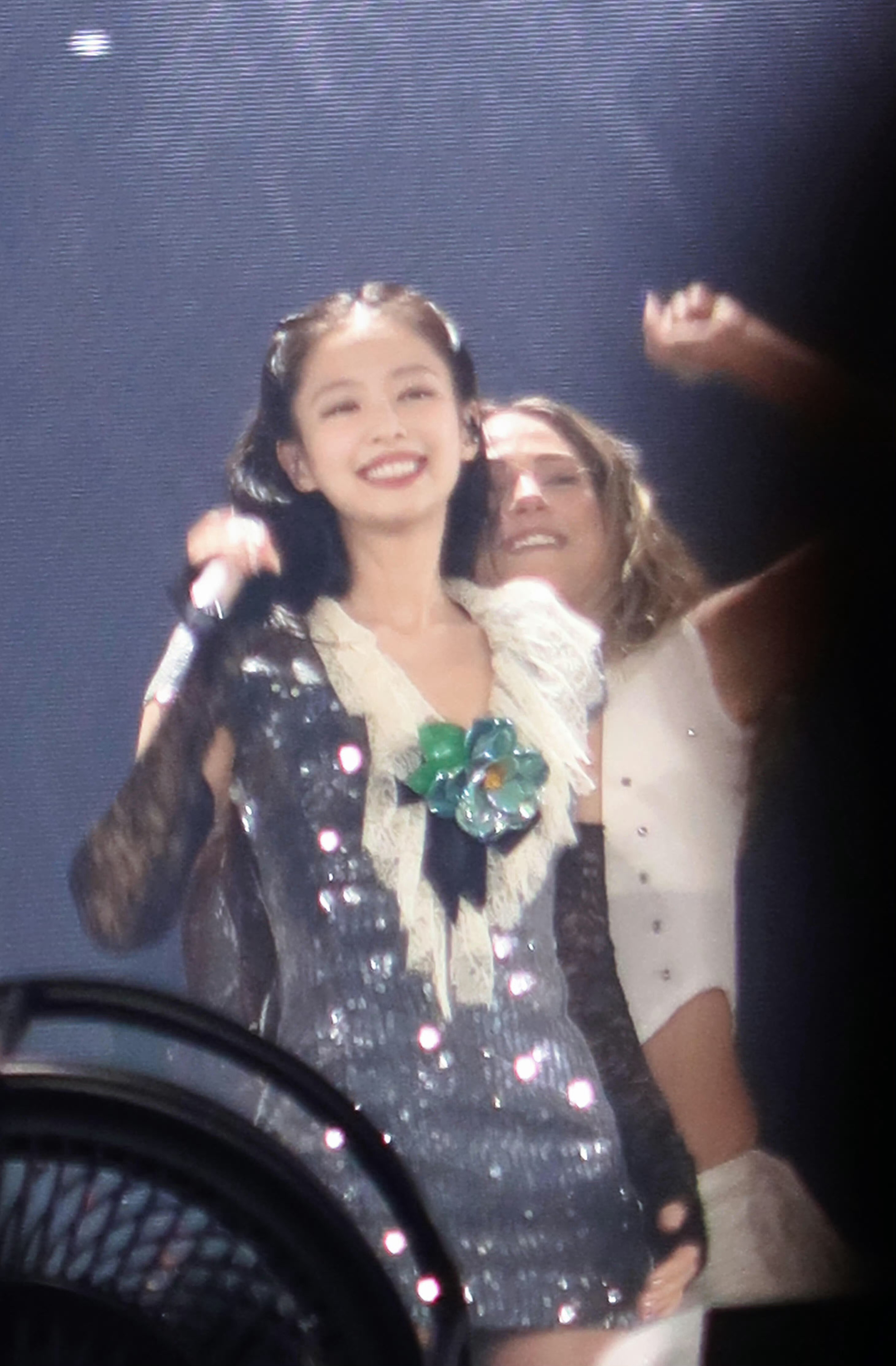 我天呢Jennie好漂亮！！！！！ 