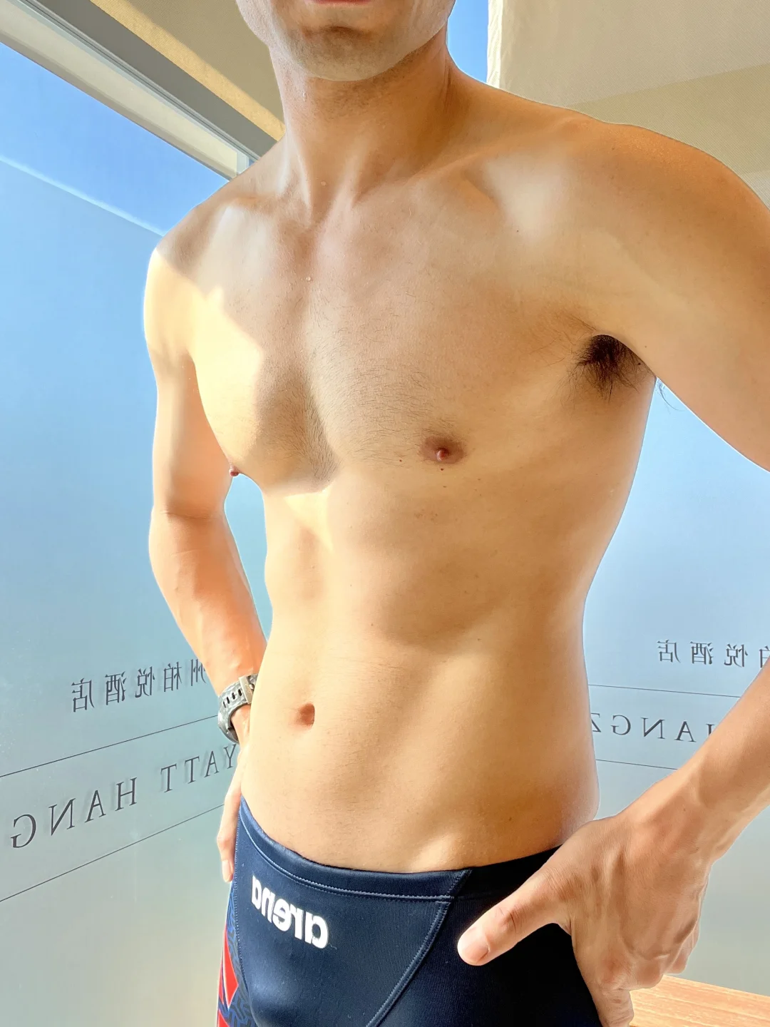 43岁晨练打卡第71天｜酒店泳池浅游一下