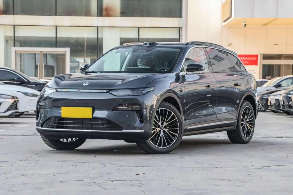 15万预算买新能源SUV，盲选比亚迪宋PLUS？
 
大多数车友面对市面上琳琅满