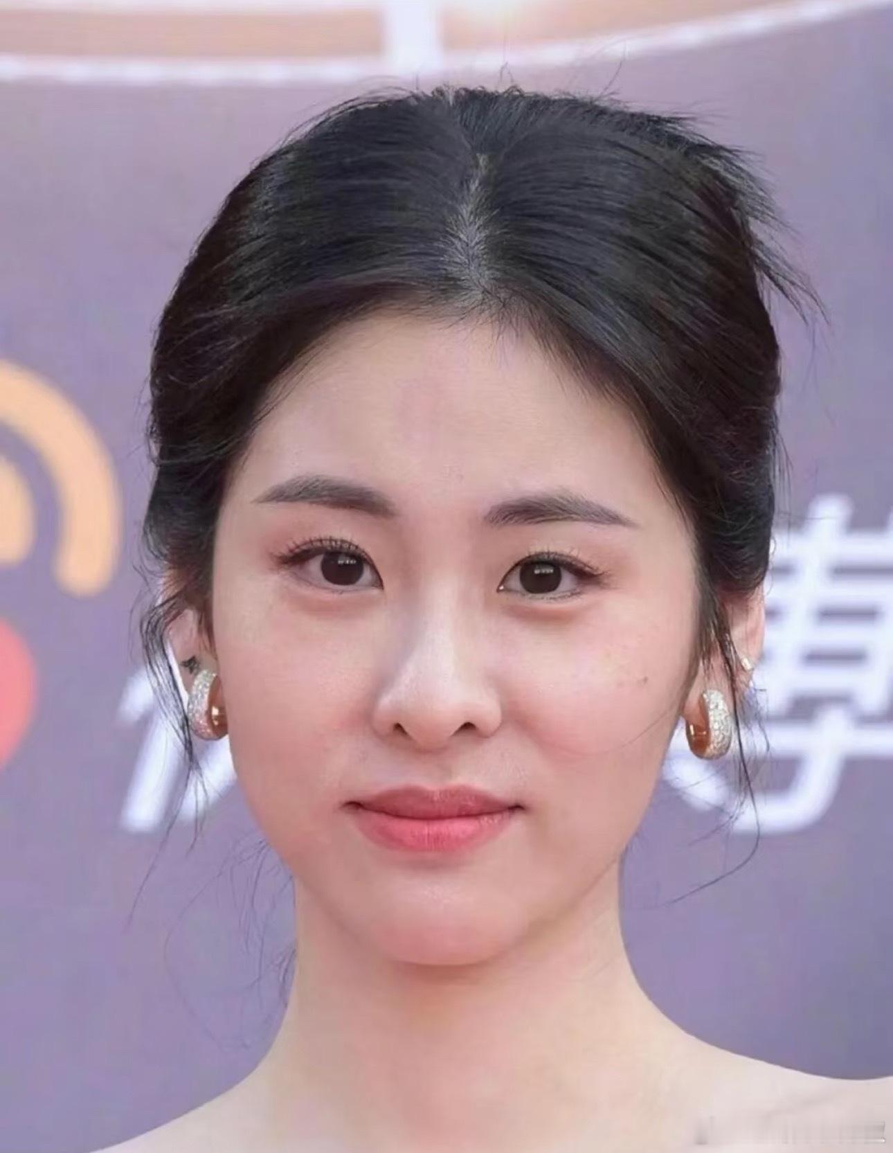 路人对她的印象怎么样？ ​​​