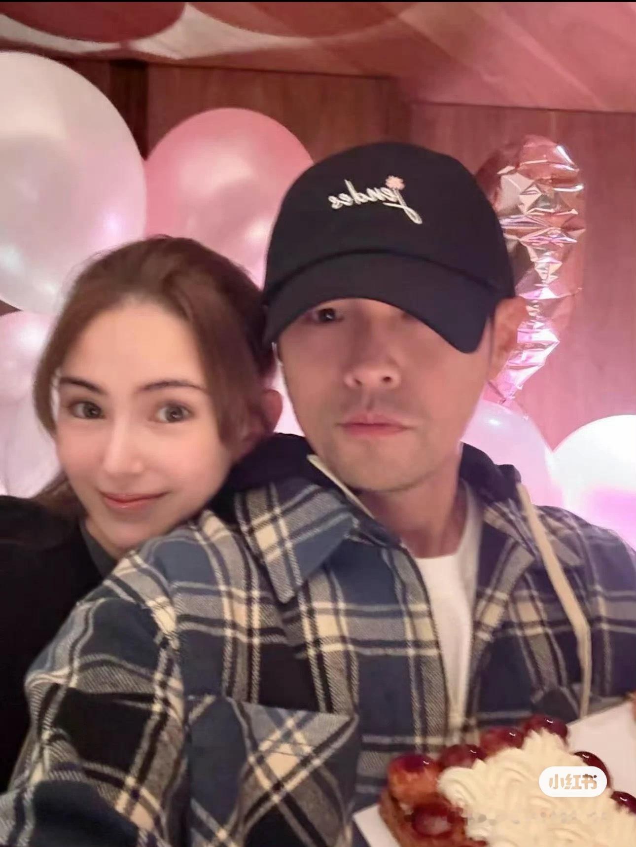 他们在一起十一年了