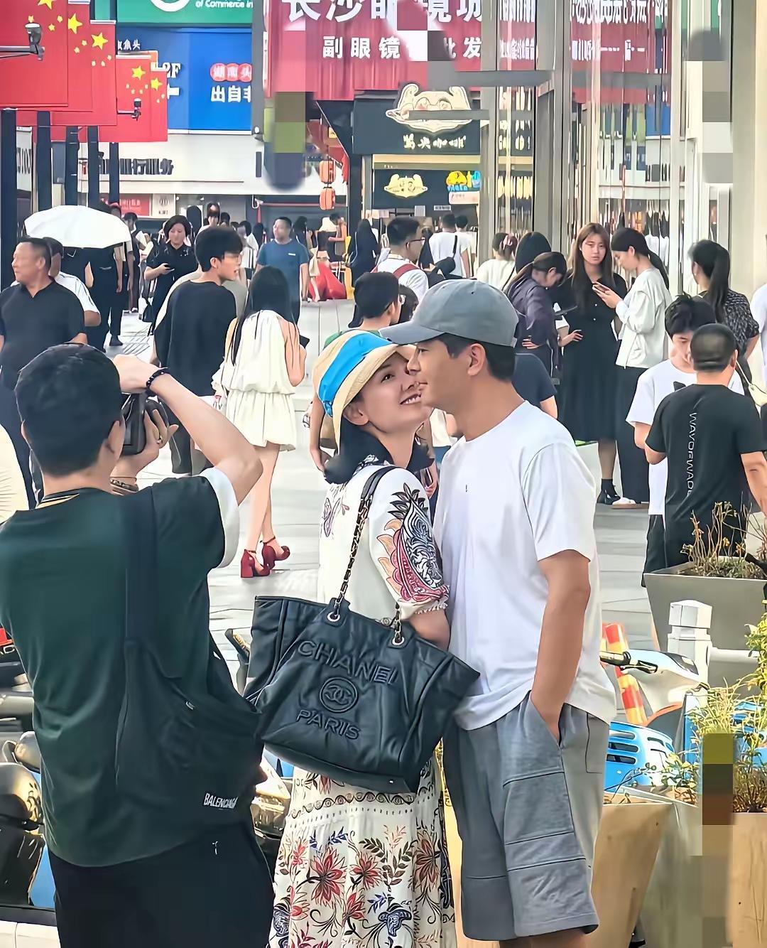 他们要离婚了，我就真不相信爱情了…… ​​​
