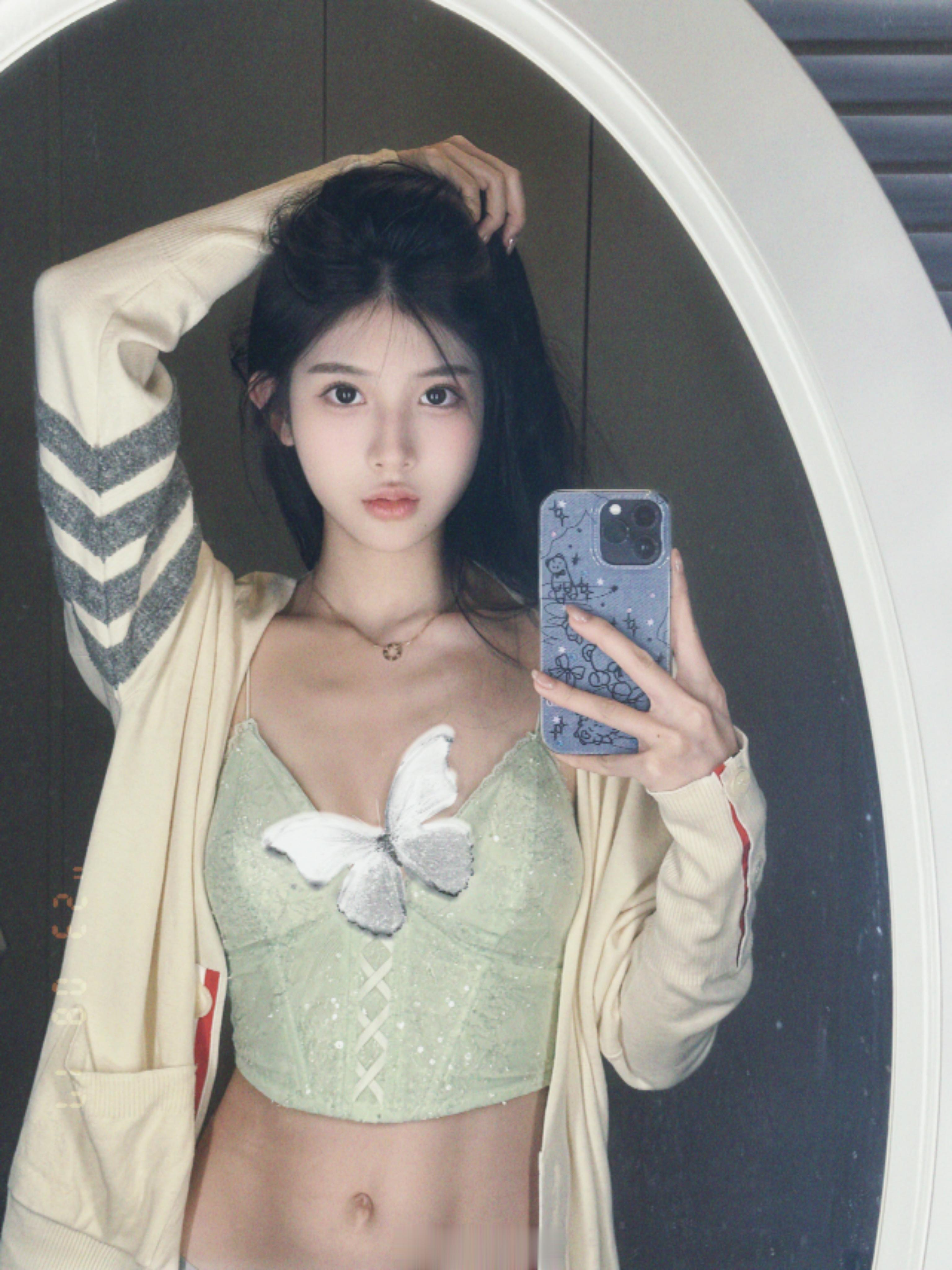 🦋 ​​​