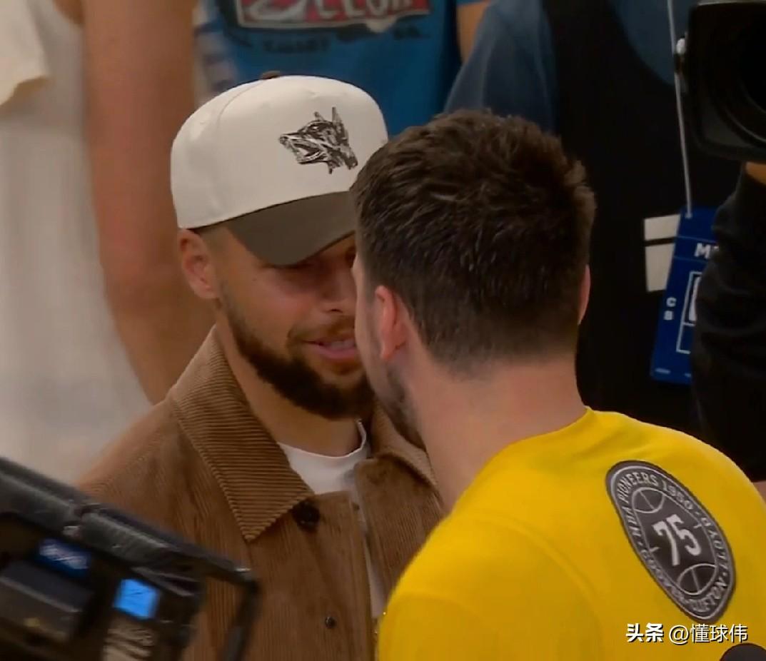 绝对的肯定！东契奇谈库里：

“库里不打。”

“对勇士的影响是巨大的。”

“