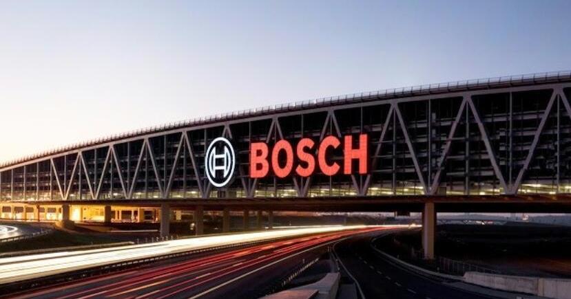 【车视头条】博世收购TSI半导体关键资产，将扩大电动汽车芯片生产。德国博世集团已