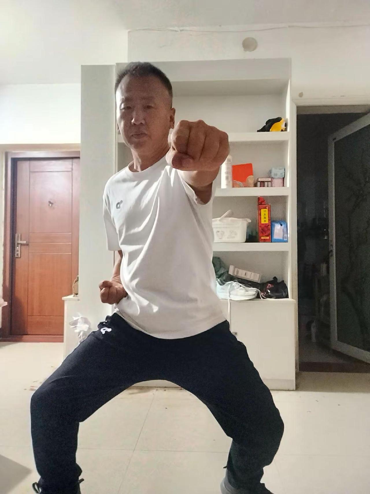 展示几个基本功，珍惜自己，珍惜爱你的人动作这一块拿捏死死的