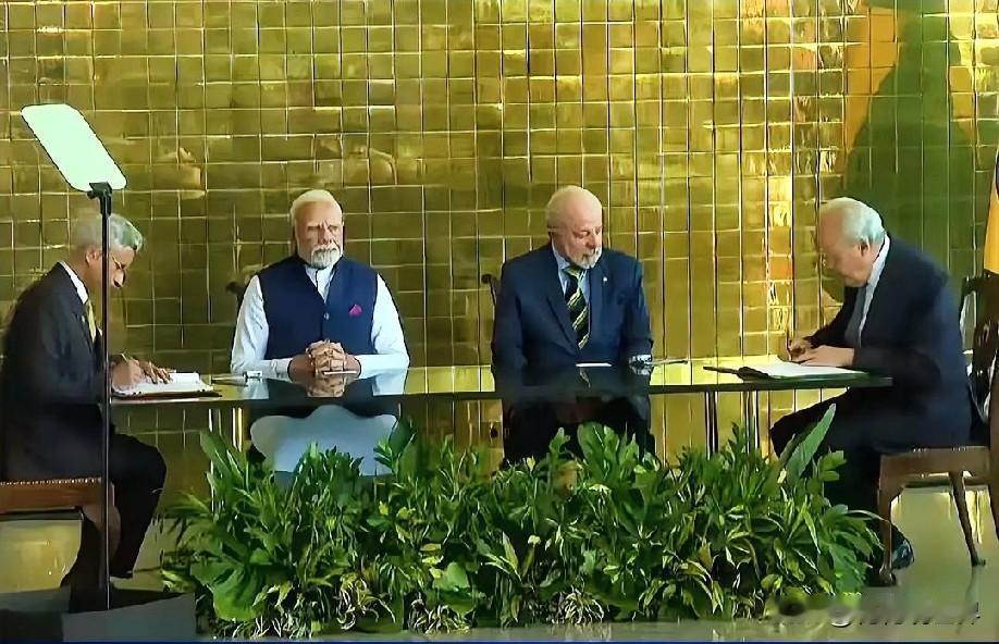 3月13日晚上的最新消息速报，全都不容错过，第十条：金砖轮值主席国交接，巴西卸任