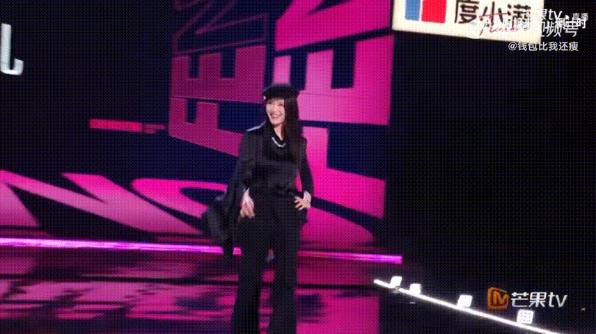 徐洁儿浪姐怼脸镜头徐洁儿扛住了浪姐怼脸镜头浪姐的怼脸镜头太考验人，徐洁儿却美得很