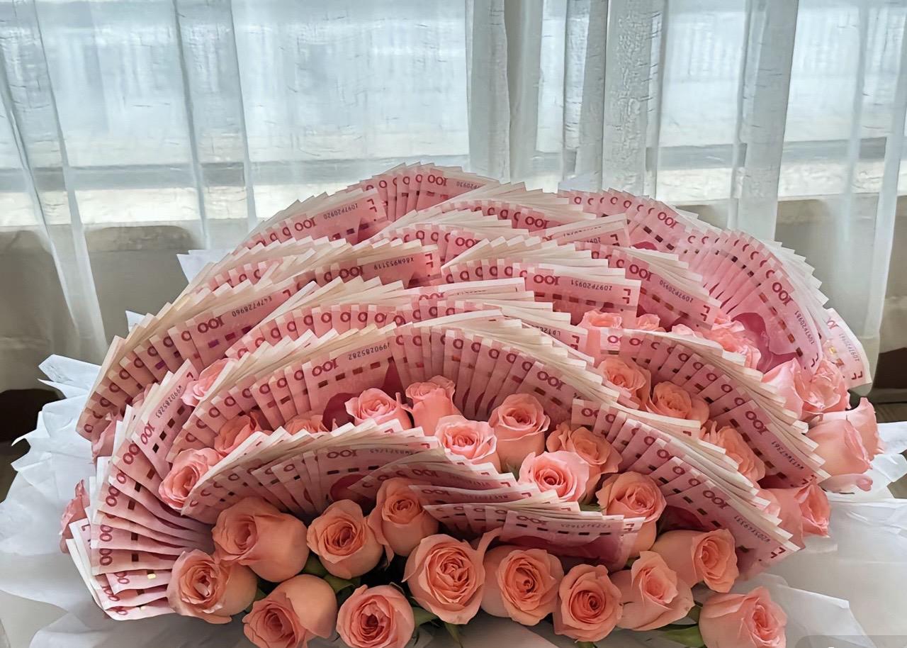 “情人节 祝有爱者更爱                 无爱者自由 有...