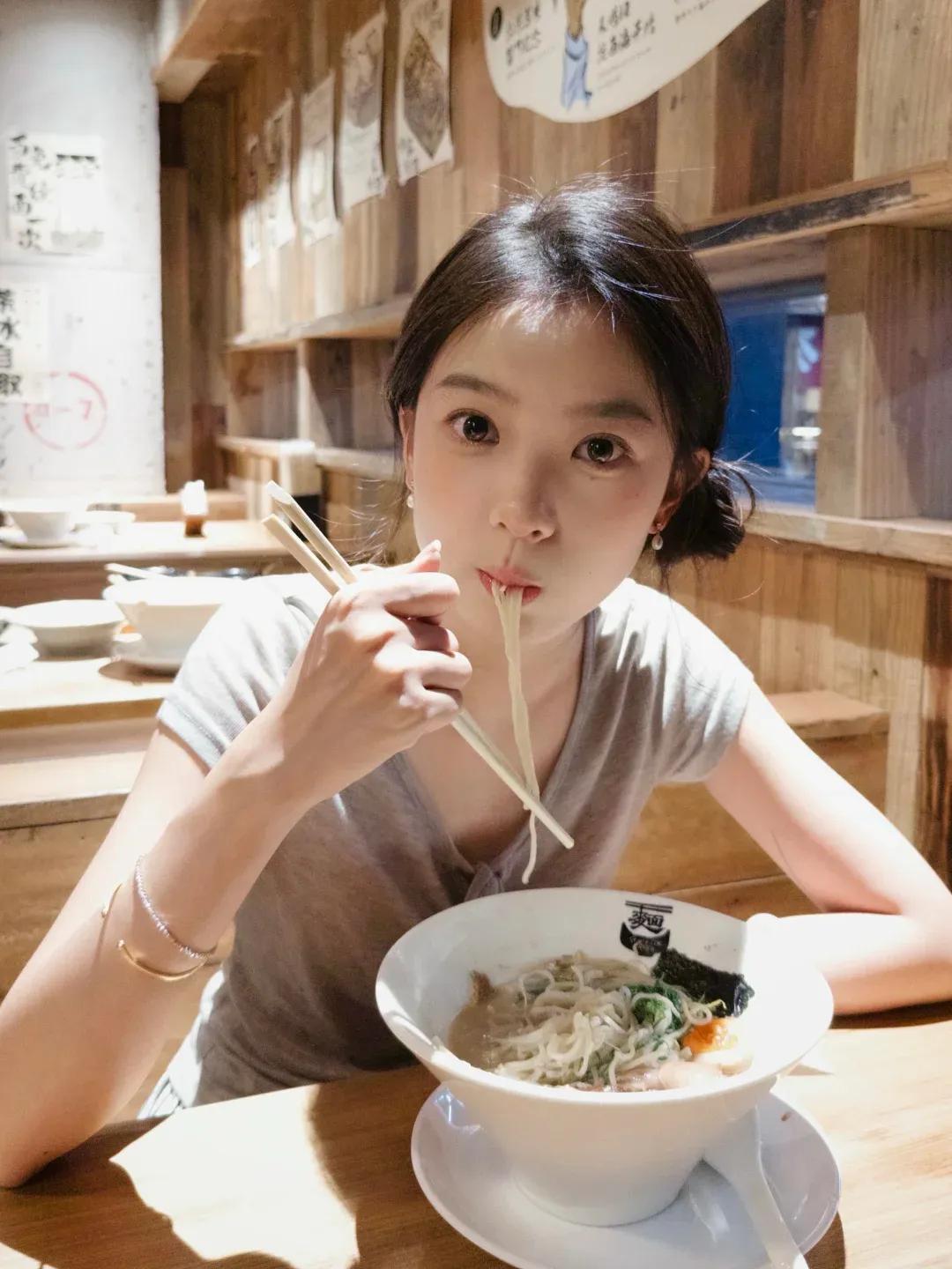 感觉比明星还好看