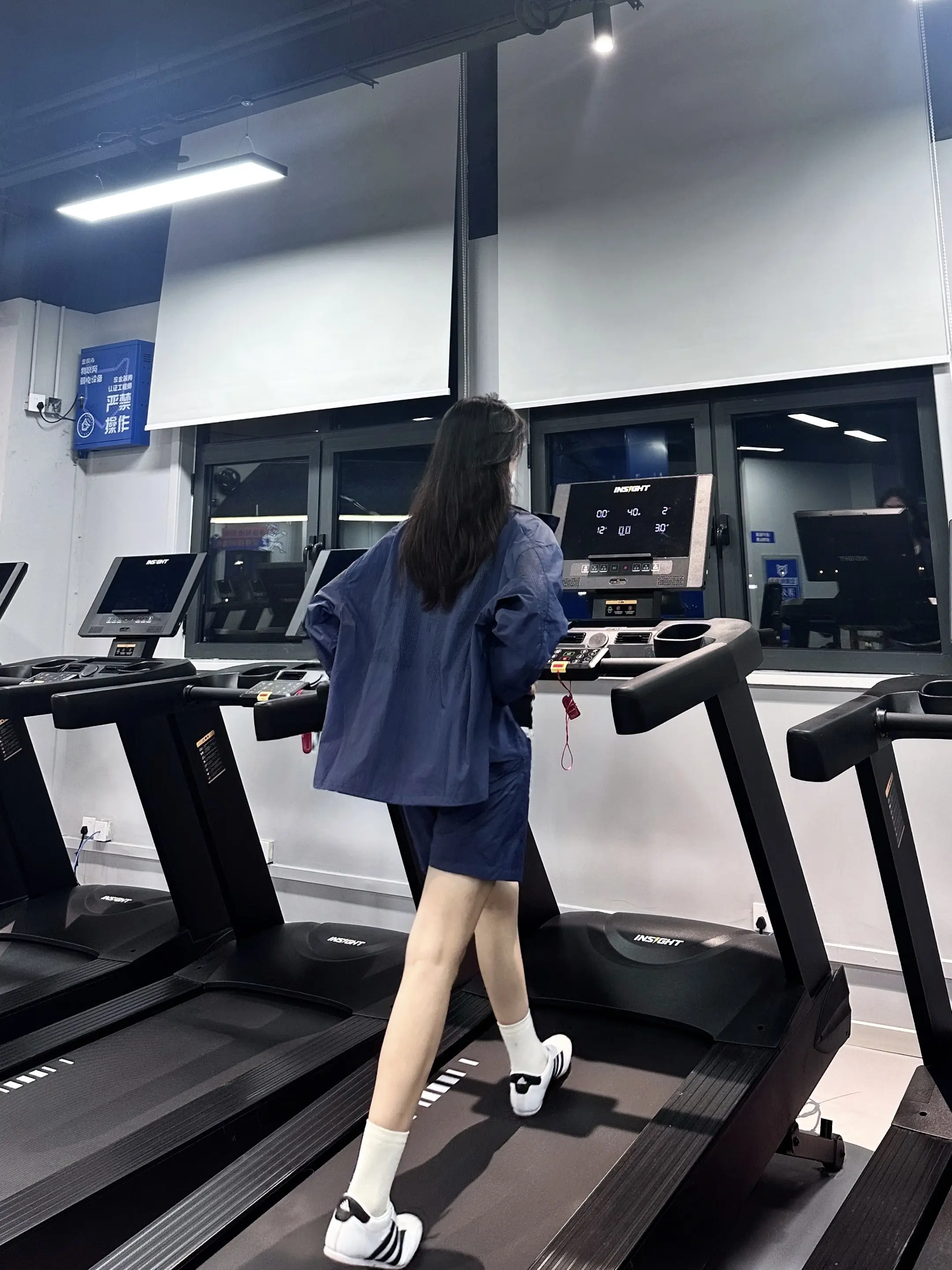 迎难而上。