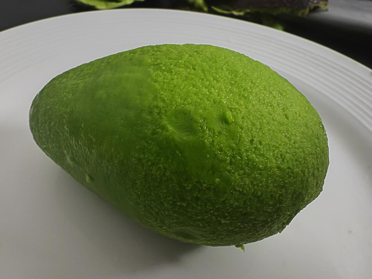 吃牛油果吃上瘾，奶香奶香，淡淡的草香[呲牙][呲牙]牛油果 ！很对我的胃口。我喜