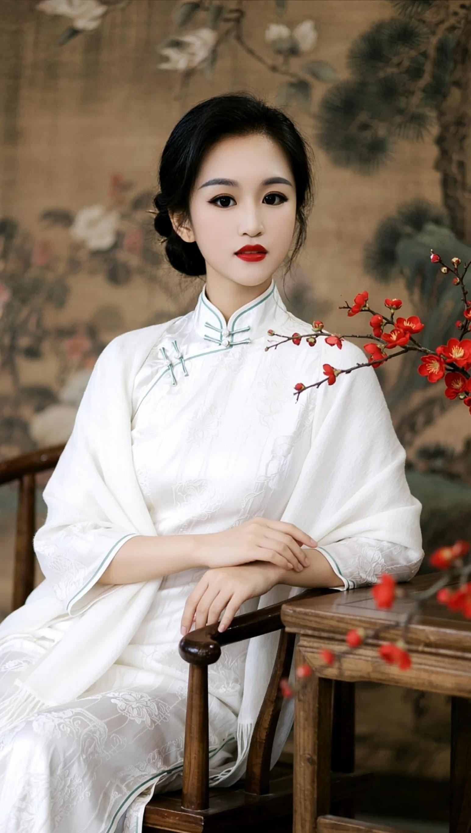 千人追不如一人疼，万人宠不如一人懂 世界上最牢固的爱情不是我爱你 而是...