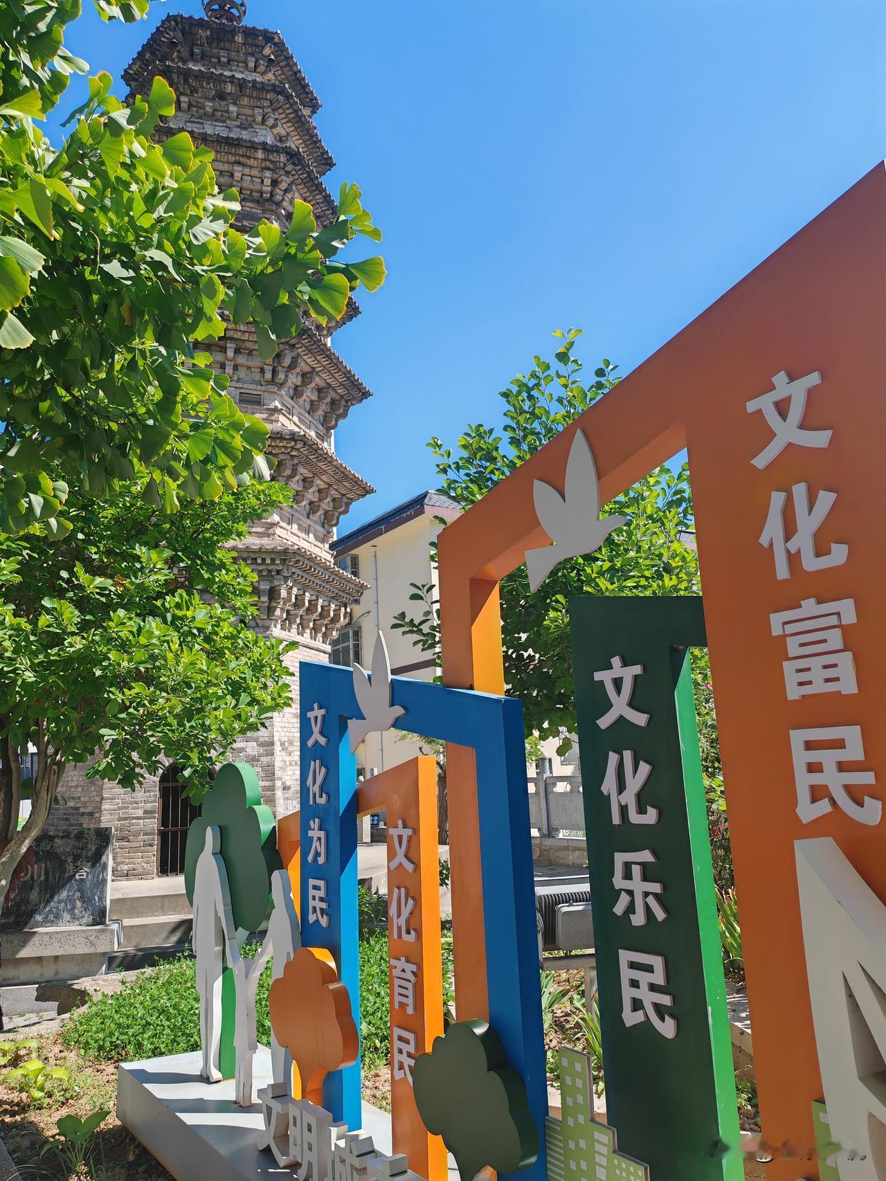 在铜川印台区带上孙子去文化馆，本来想参加每周二、四的秦腔练习班，结果吸了一鼻子冷